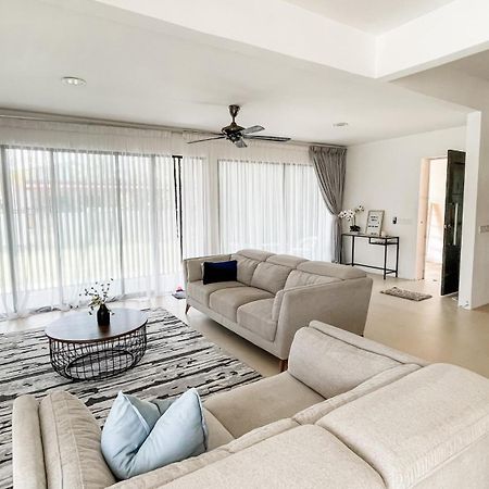 Nur Villa Sg Soi Musslimm Only กวนตัน ภายนอก รูปภาพ