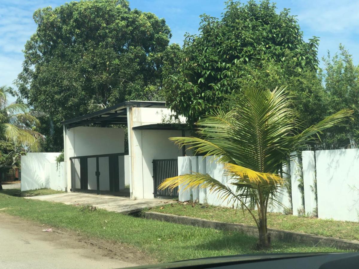Nur Villa Sg Soi Musslimm Only กวนตัน ภายนอก รูปภาพ