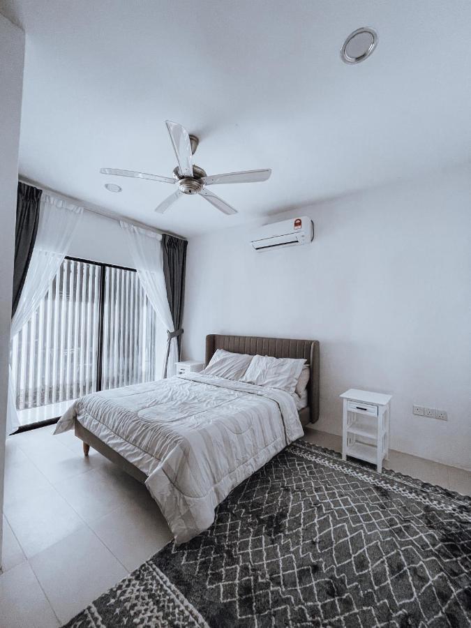 Nur Villa Sg Soi Musslimm Only กวนตัน ภายนอก รูปภาพ