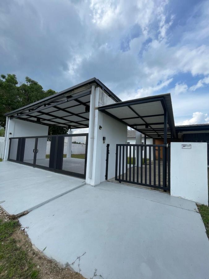 Nur Villa Sg Soi Musslimm Only กวนตัน ภายนอก รูปภาพ